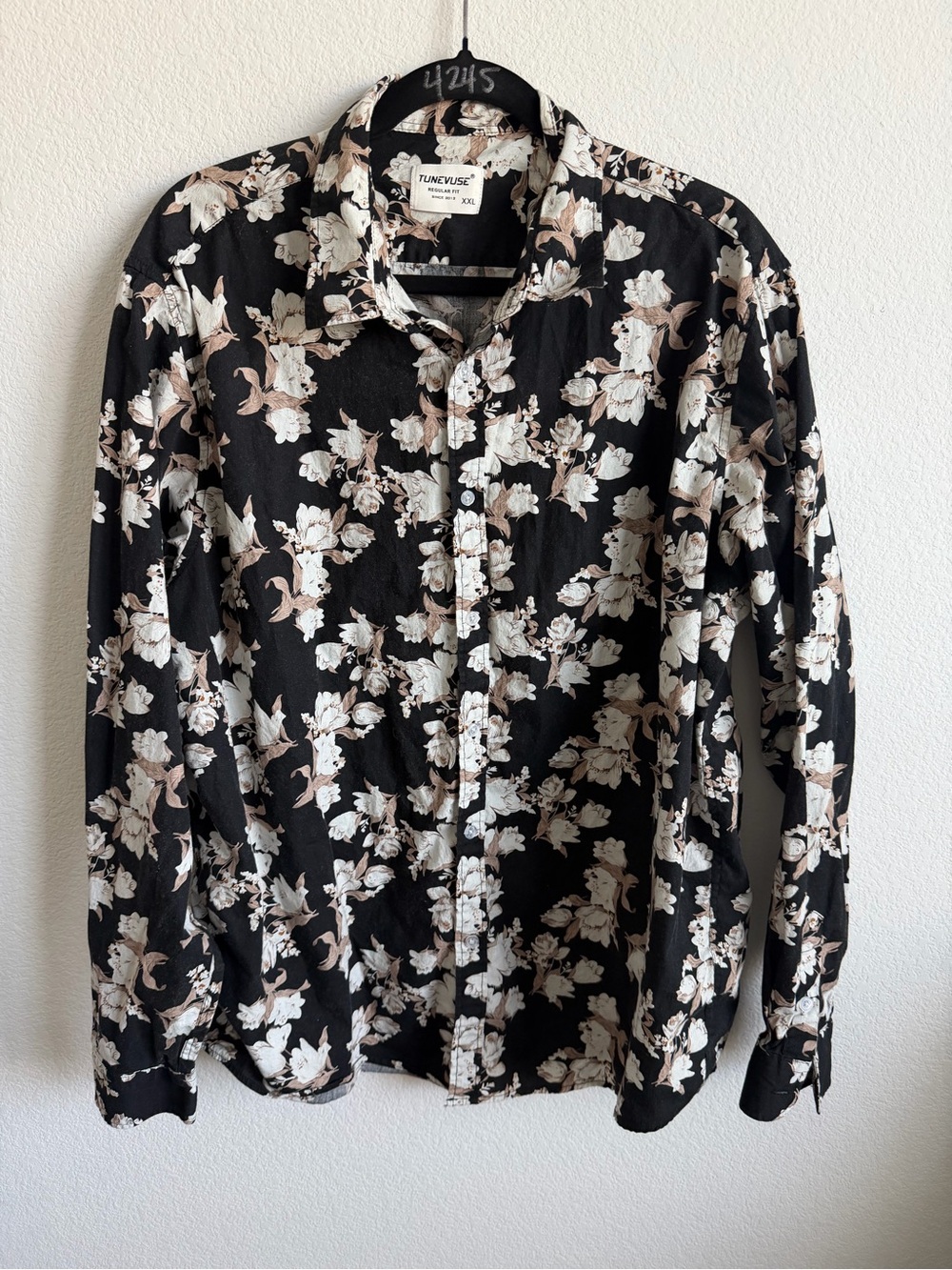 Source Unknown Black Floral Button-Down Shirt